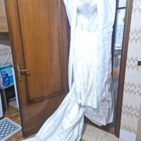 abito da sposa. 