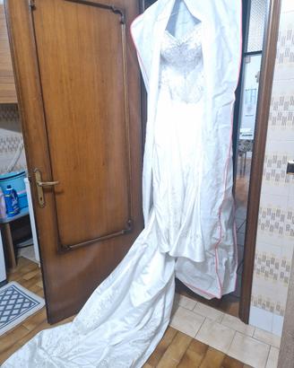 abito da sposa. 