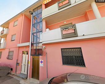 Luminoso ampio traiv posto auto ascensore cantina