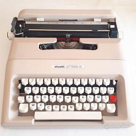 Macchina da scrivere vintage Olivetti numero 35