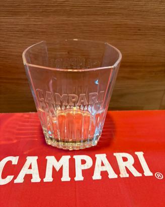 Bicchieri Campari e Bulldog gin