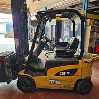 Carrello elevatore elettrico 2000kg CAT