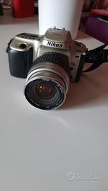 reflex Nikon f50 con zoom Vivitar autofocus