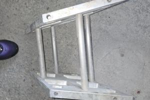 bracket per motori fuoribordo