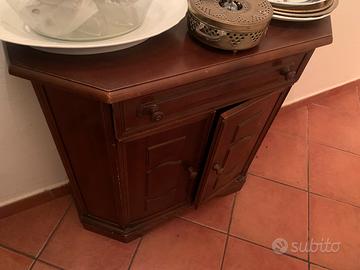 Mobile di legno
