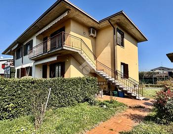 4 LOCALI A CASTEGNATO