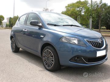 Lancia Ypsilon 1.0 del 2023, full, nuovissima