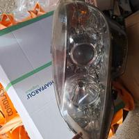 fanali anteriori Mercedes classe c