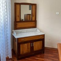 Comò con specchio antico