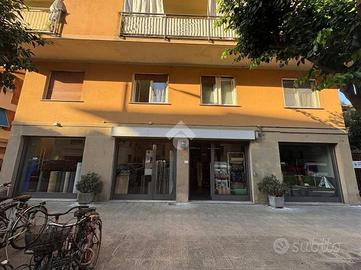 NEGOZIO A CHIAVARI