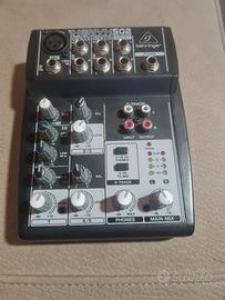 Behringer XENYX 502 Mixer premium a 5 ingressi e 2