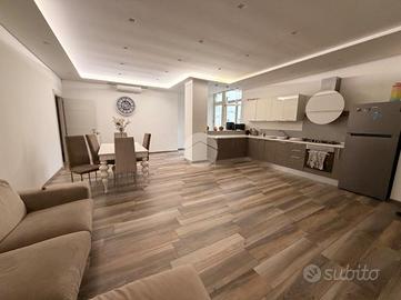 4 LOCALI A MARANO DI NAPOLI