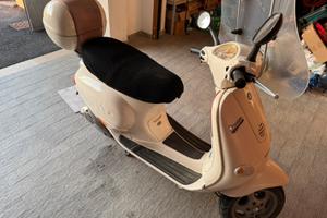 Vespa ET4  150