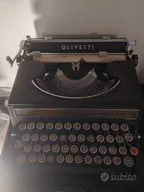 Macchina da scrivere Olivetti Studio 42