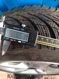 Gomme invernali 195/65 R15 con  cerchi in Lega