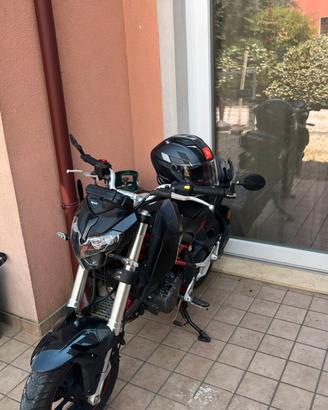 Benelli tnt 125