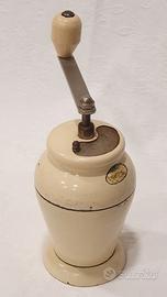 Macinino Tre Spade panna mod. "Pera" vintage