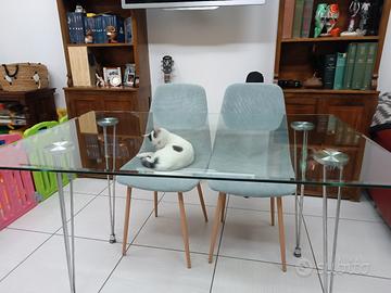 tavolo di vetro