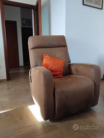Poltrona movimento relax elettrico