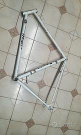 Telaio Moser tubi Columbus + Manubrio Campagnolo