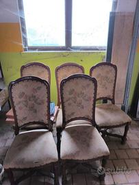 sedie classiche in legno con seduta imbottita