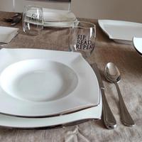 Servizio per 12 bone china filo platino mai usato