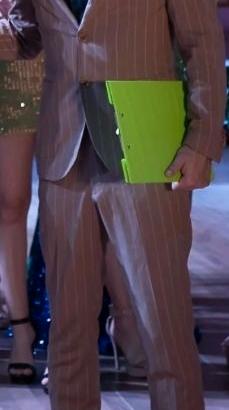 Abito elegante uomo