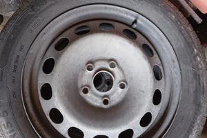 5 cerchi con gomme 30%
