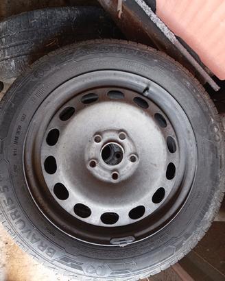 5 cerchi con gomme 20%