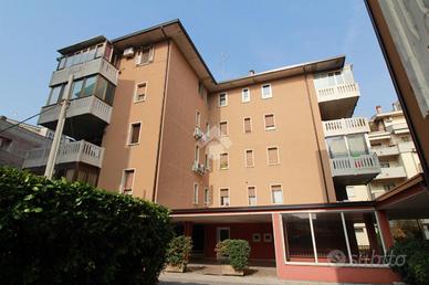 3 LOCALI A VICENZA