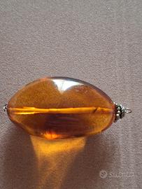 ciondolo in ambra baltica naturale
