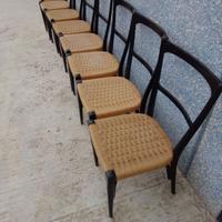 Sedie nere con corda 