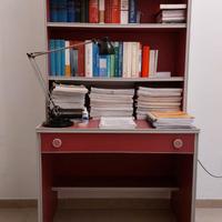 scrivania e comodino