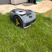 Robot tagliaerba Segway Navimow i108e