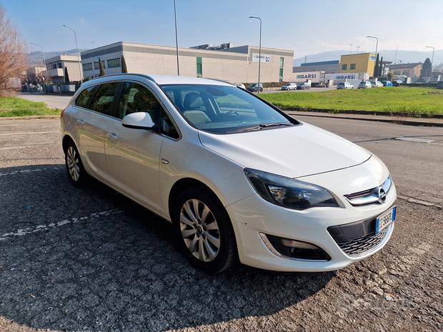 Opel Astra 1.6 CDTI - 2015
