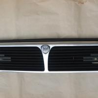 Lancia Thema Turbo Griglia anteriore.
