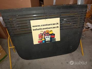 Ferrari mondial cofano posteriore