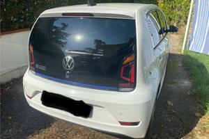 Vettura UP Volkswagen Elettrica