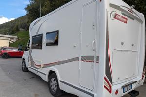Camper semintegrale modello Challenger 