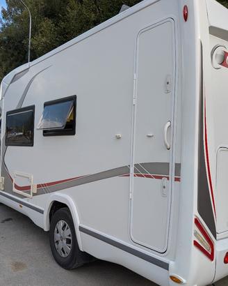 camper semintegrale modello schallenger 