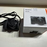 Fotocamera Sony a6100 + obiettivo come nuova