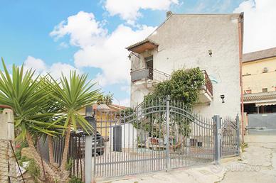 4 LOCALI A ROSETO DEGLI ABRUZZI