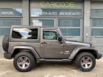 Jeep Wrangler Apple CarPlay, Soft Top