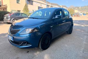 Lancia Ypsilon 1.0 FireFly 5 porte S&S Hybrid Albe