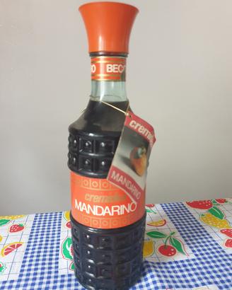 Bottiglia di Liquore al mandarino Cremidea 