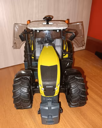 trattore giocattolo 