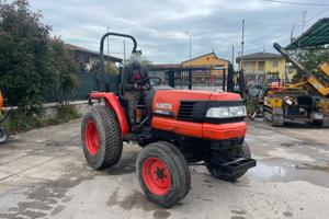 T28 Trattore Kubota 50 CV per prati