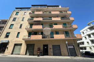 4 LOCALI A CAGLIARI