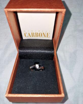 Anello in oro bianco con diamante 