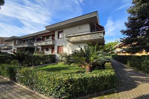 Appartamento di 150 m² con 5 locali a Massa